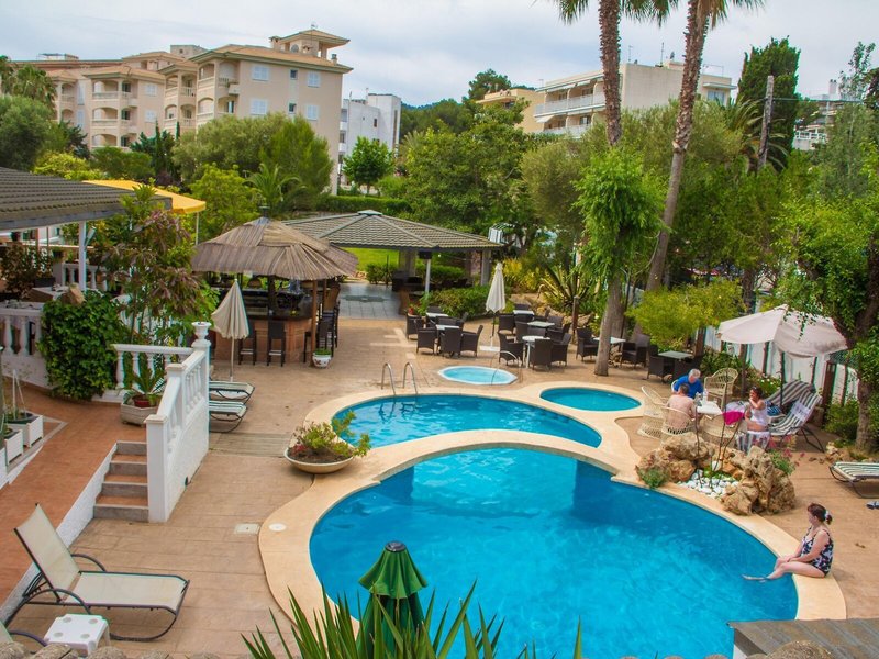 Universal Apartamentos Laguna Garden  8