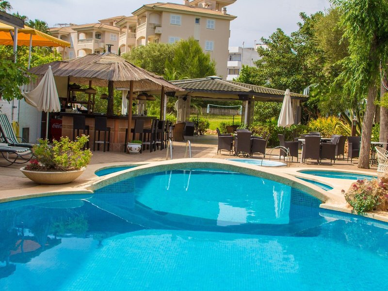 Universal Apartamentos Laguna Garden  16