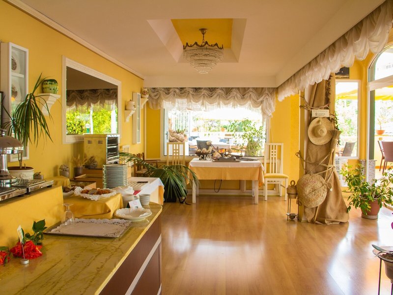 Universal Apartamentos Laguna Garden  23