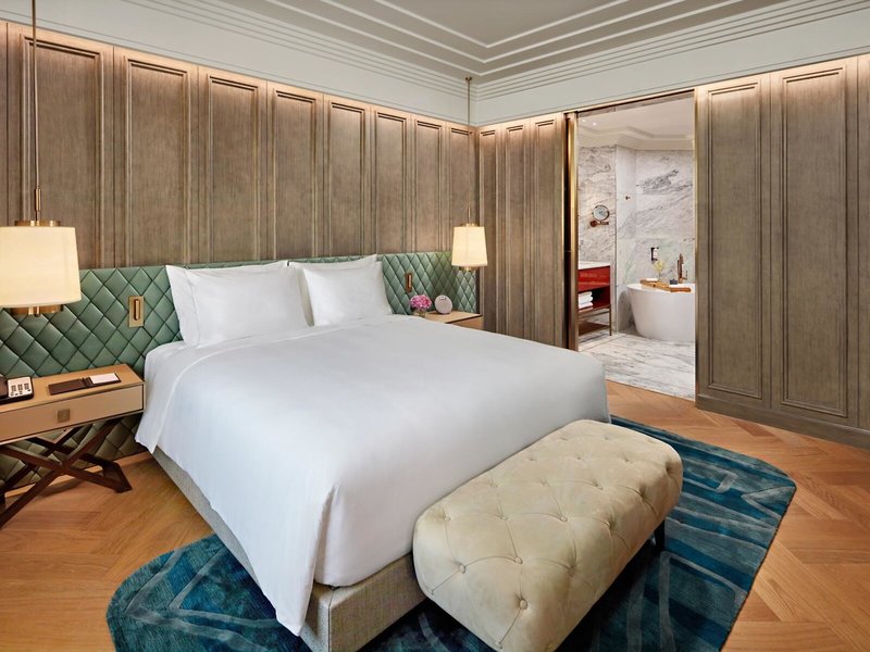 Mövenpick Hotel Hanoi Centre 21
