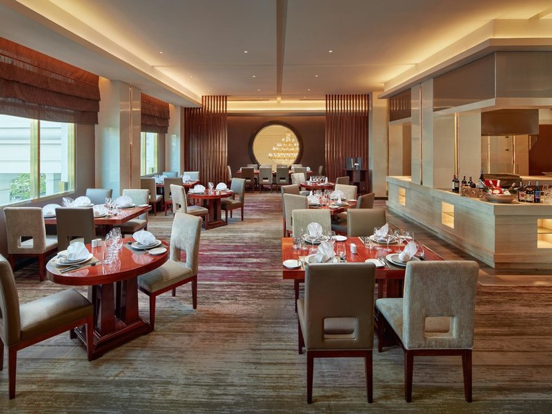 Mövenpick Hotel Hanoi 5