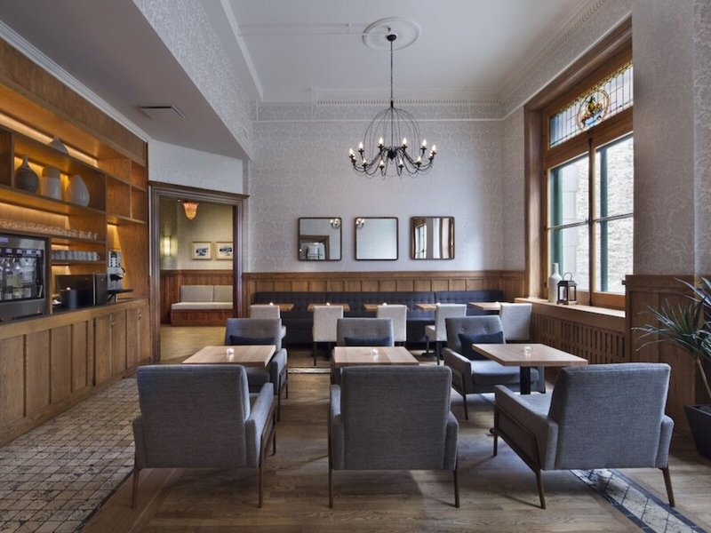Le Saint Pierre Auberge 5