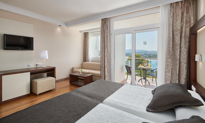Hipotels Eurotel Punta Rotja 30 - Room Example