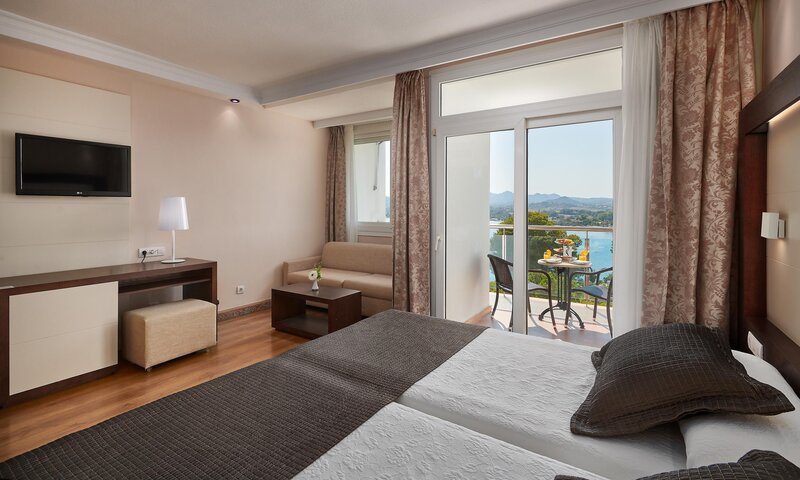 Hipotels Eurotel Punta Rotja 34 - Room Example