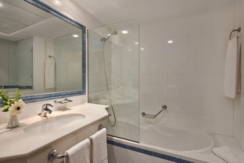 Hipotels Eurotel Punta Rotja 35 - Bathroom Example