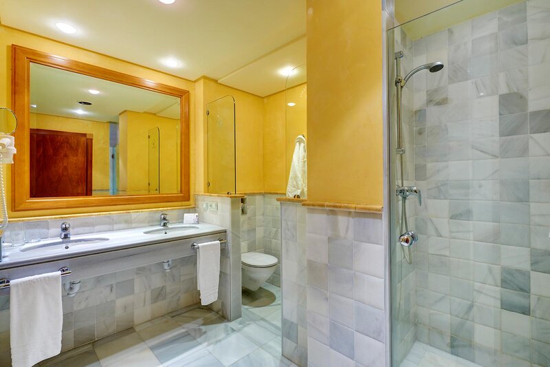 Hipotels Eurotel Punta Rotja 36 - Bathroom Example