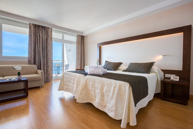 Hipotels Eurotel Punta Rotja 64 - Room Example