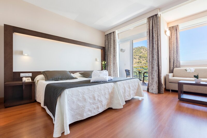 Hipotels Eurotel Punta Rotja 66 - Room Example