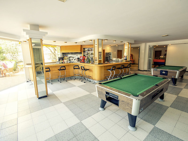 azuline Hotel Bahamas & Bahamas II 10