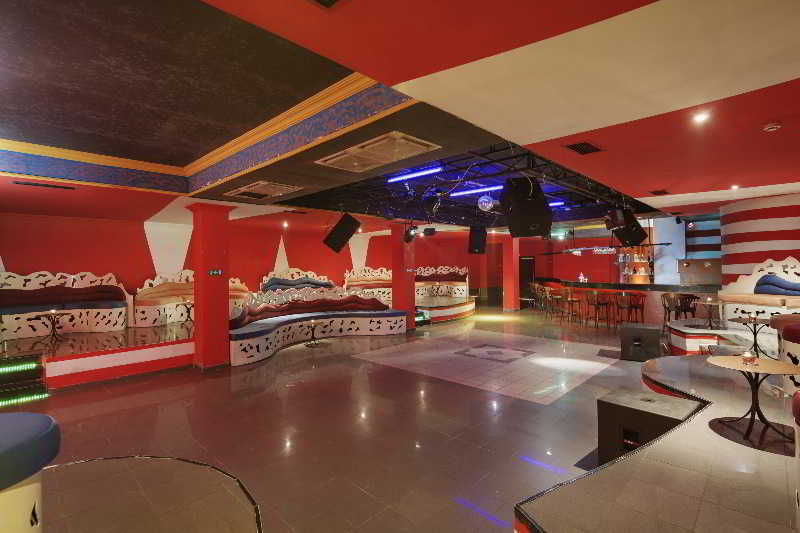 Larissa Sultan s Beach 5
