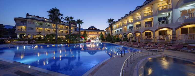 Larissa Sultan's Beach 3