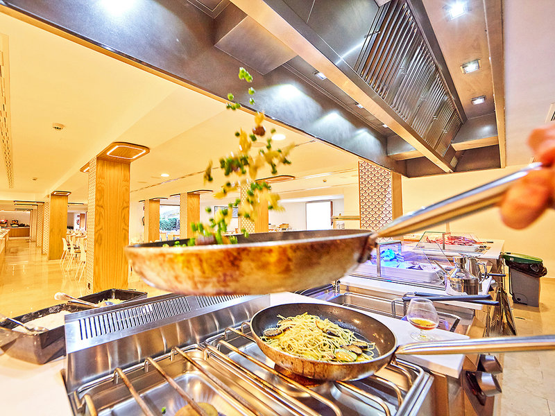 MLL Mediterranean Bay 8