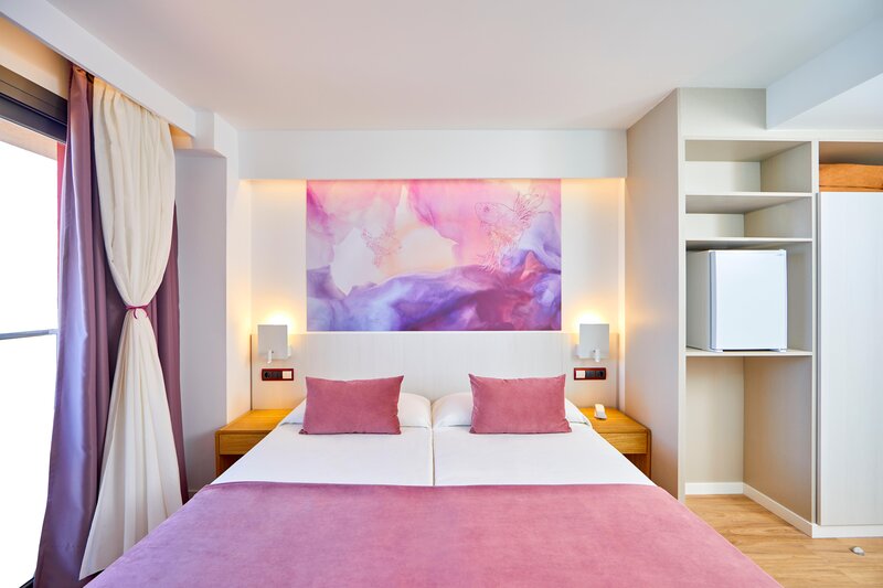 MLL Mediterranean Bay 25