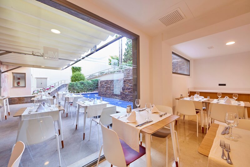MLL Mediterranean Bay 24