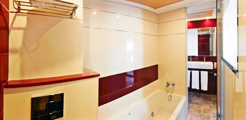 MLL Mediterranean Bay 34