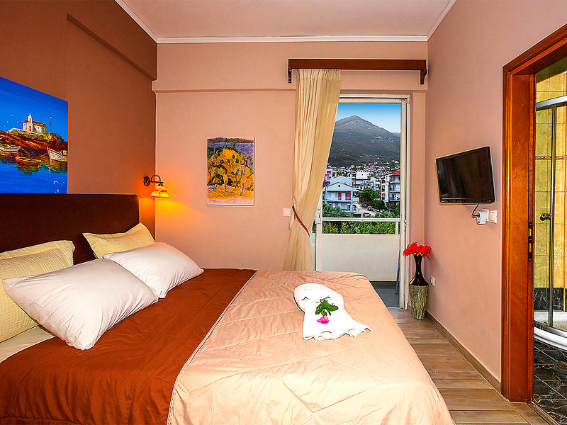 Kyparissia Beach Hotel 7