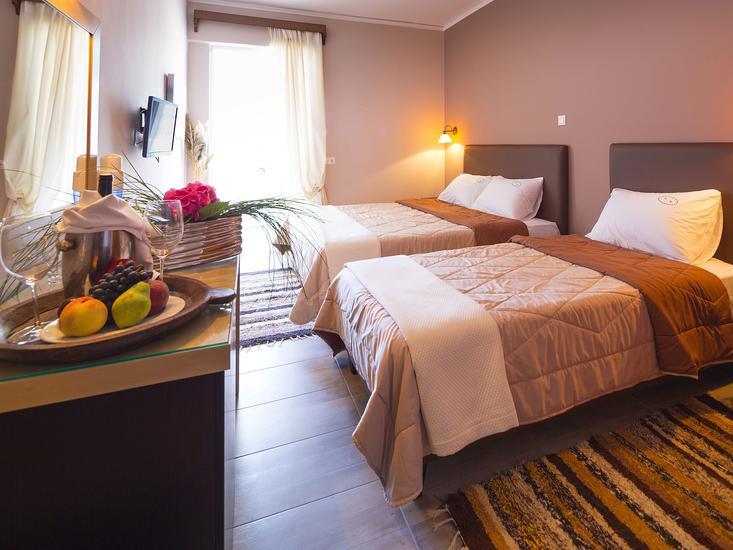 Kyparissia Beach Hotel 4