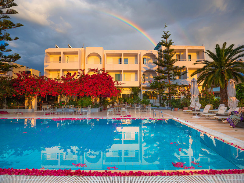 Kyparissia Beach Hotel 3