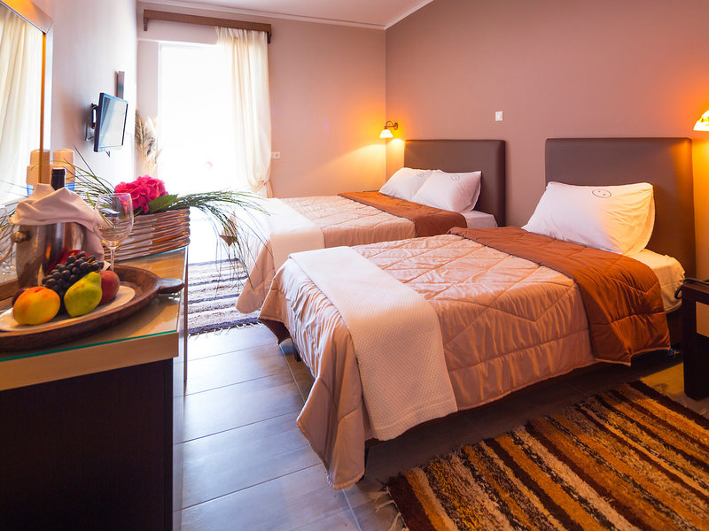 Kyparissia Beach Hotel 6