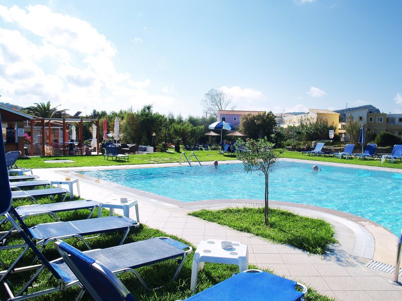 Canal D'Amour Village 13