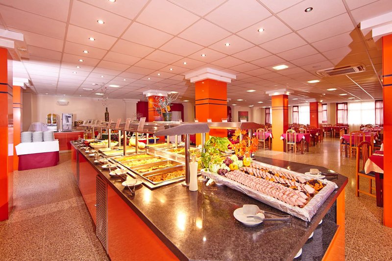 MLL Caribbean Bay 15