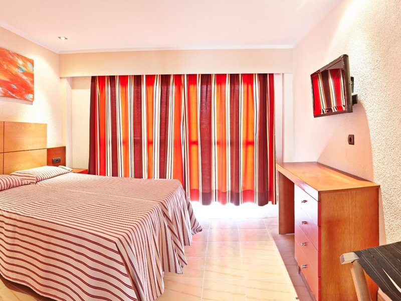 MLL Caribbean Bay 11
