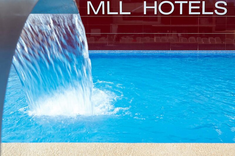 MLL Caribbean Bay 12