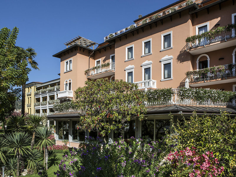 Hotel Regina Adelaide 1