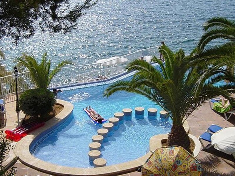 Roc Illetas Hotel & Appartement 13