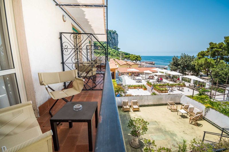 Hotel & Resort Le Axidie 3