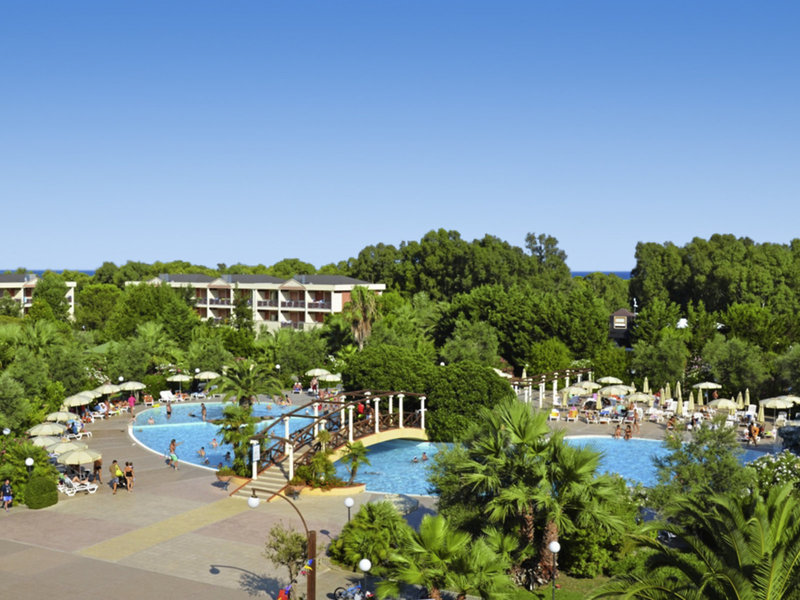 Akiris Hotel & Residence 6