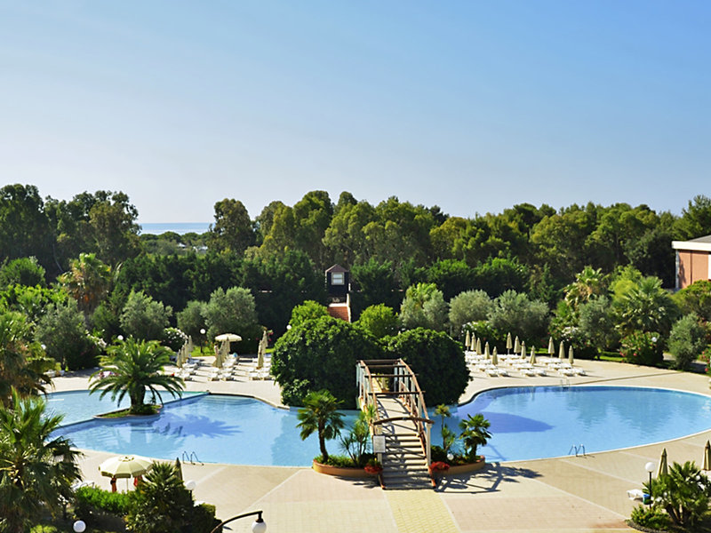 Akiris Hotel & Residence 14