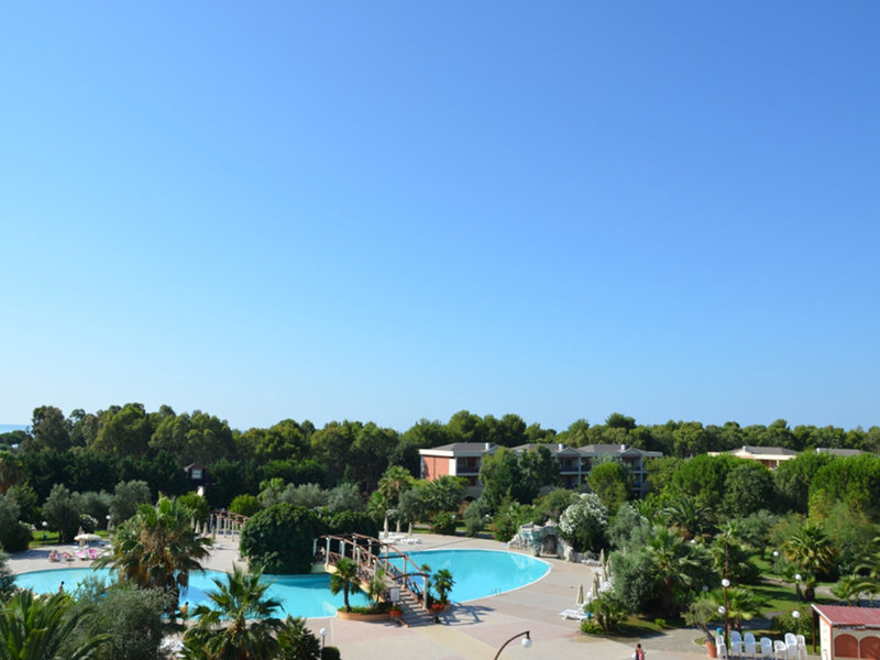 Akiris Hotel & Residence 16