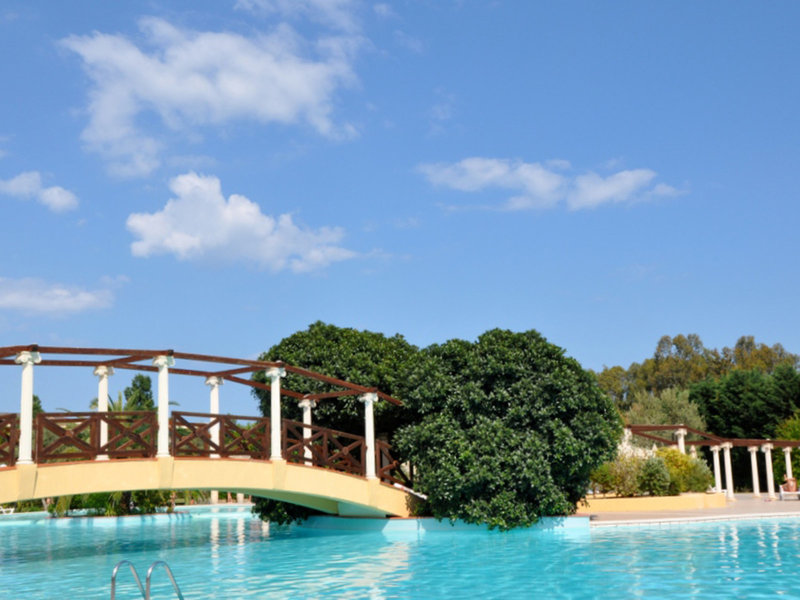 Akiris Hotel & Residence 17