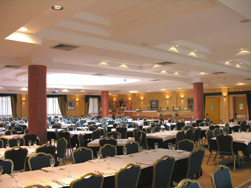 Akiris Hotel & Residence 20