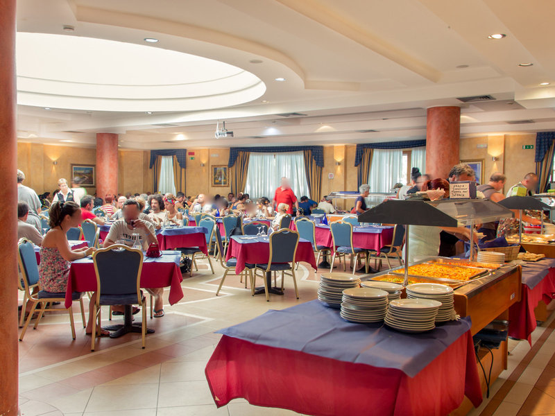 Akiris Hotel & Residence 23