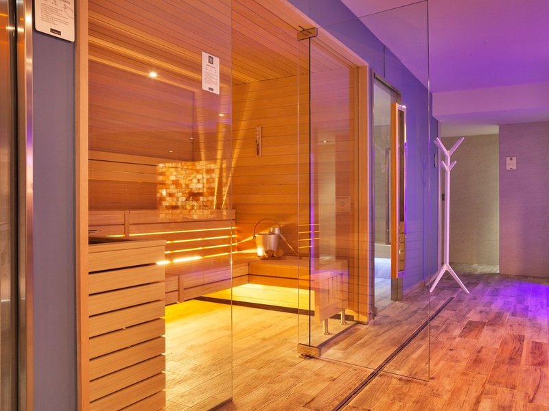 Akiris Hotel & Residence 44