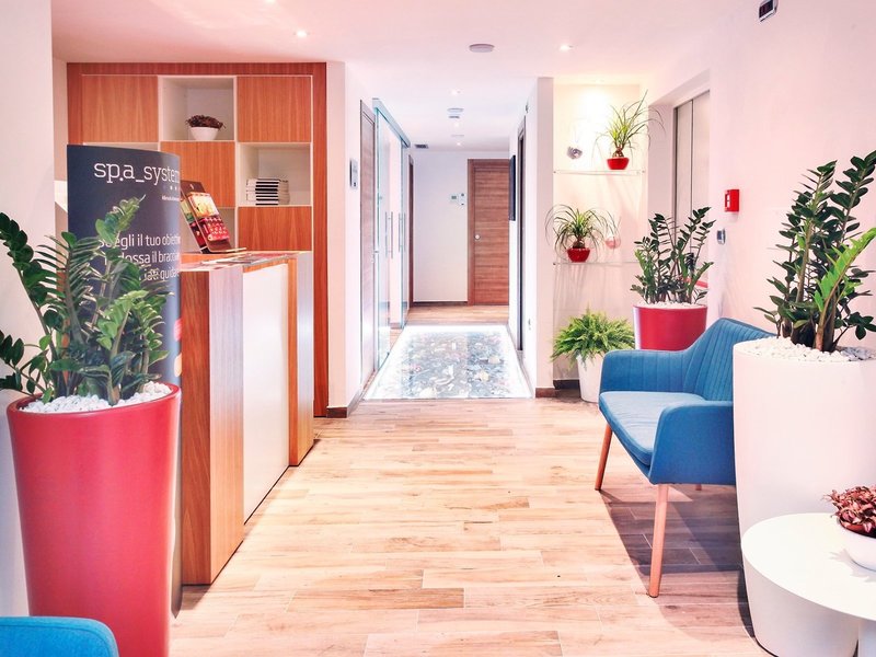 Akiris Hotel & Residence 46