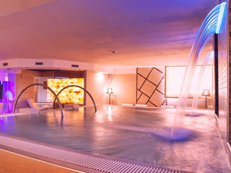 Akiris Hotel & Residence 48