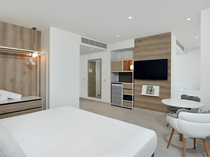 Calvia Beach The Plaza Managed by Melia 44