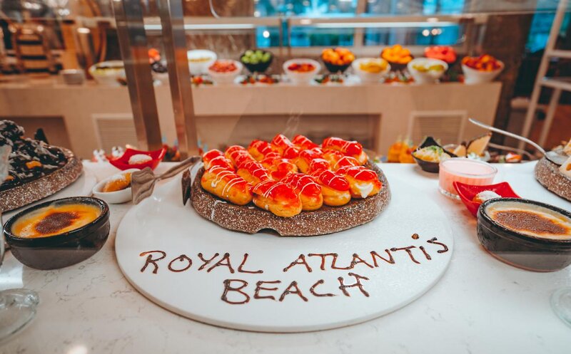 Royal Atlantis Beach 17
