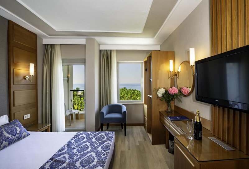 Royal Atlantis Beach 21