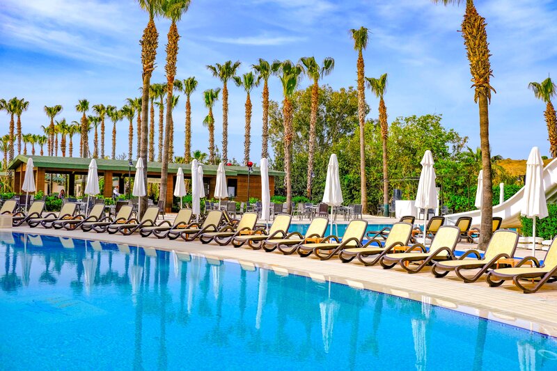 Royal Atlantis Beach 30