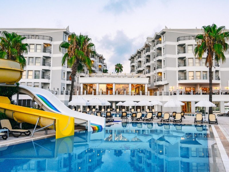 Royal Atlantis Beach 7