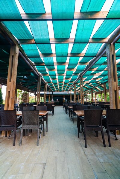 Royal Atlantis Beach 11