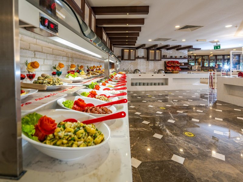 Royal Atlantis Beach 16