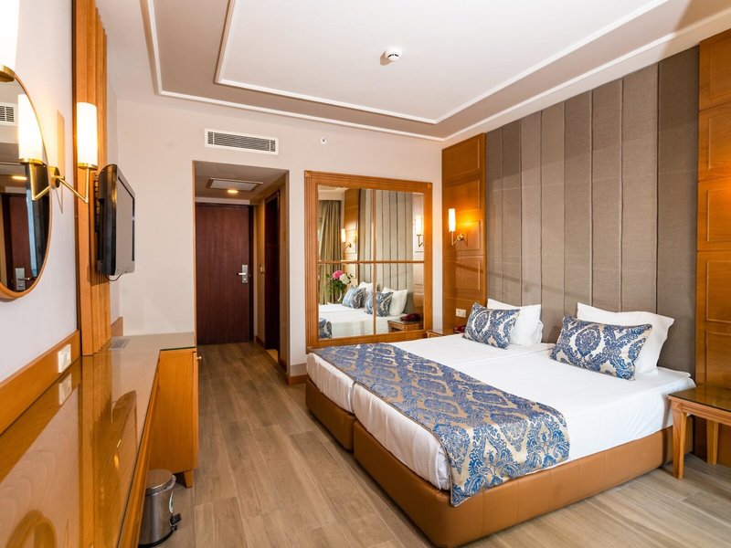 Royal Atlantis Beach 31