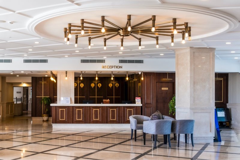 Royal Atlantis Beach 7