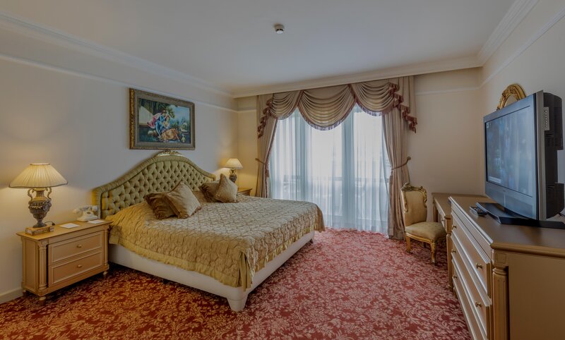 Kremlin Palace 77