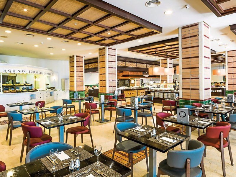 H10 Estepona Palace 16